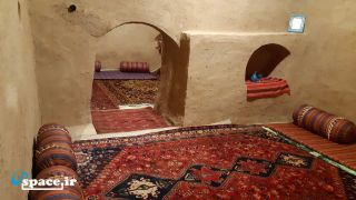 نمای داخل اتاق های بوم قلعه آریز - بافق - دهکده گردشگری باقرآباد